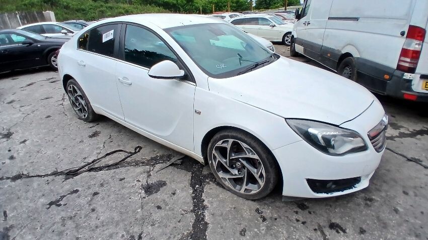 2015 VAUXHALL INSIGNIA
