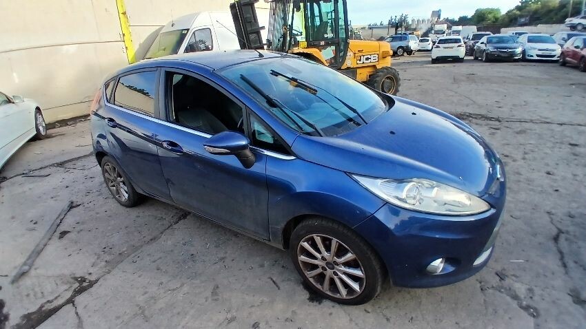 2010 FORD FIESTA