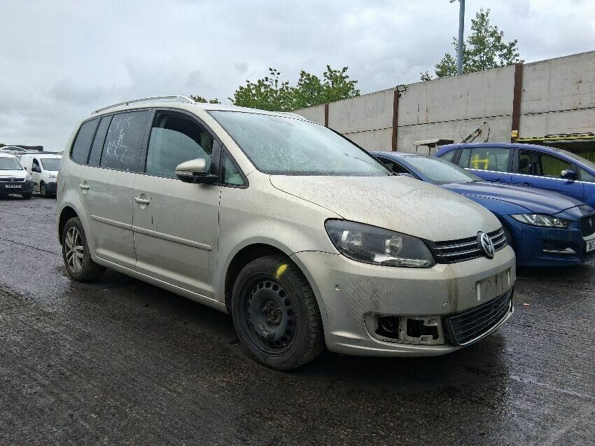 2015 VOLKSWAGEN TOURAN