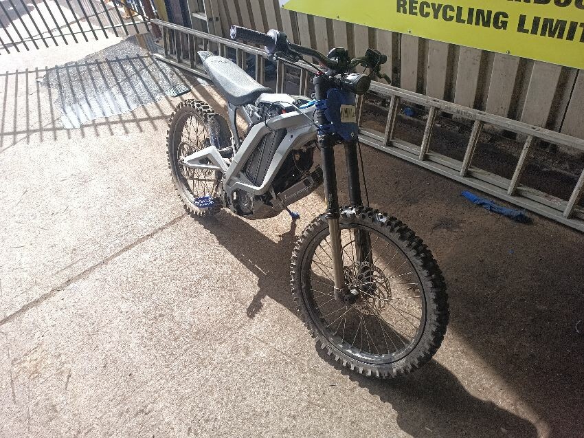  E BIKE E BIKE