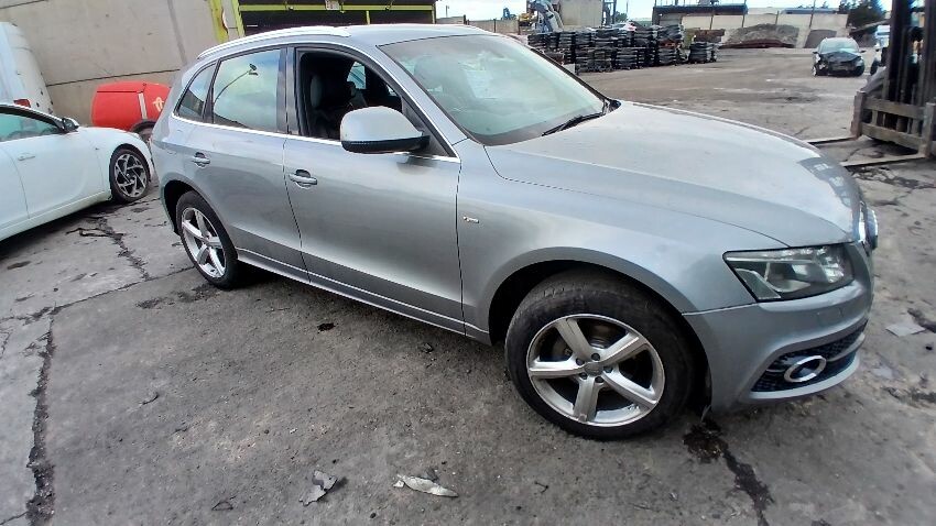 2009 AUDI Q5