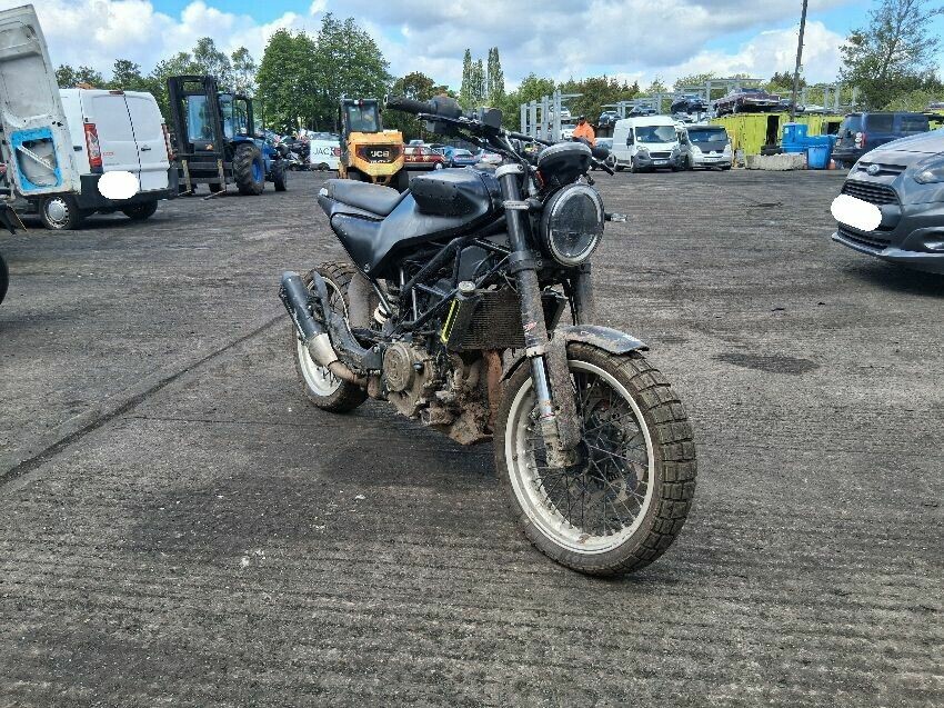 2022 HUSQVARNA VITPILEN