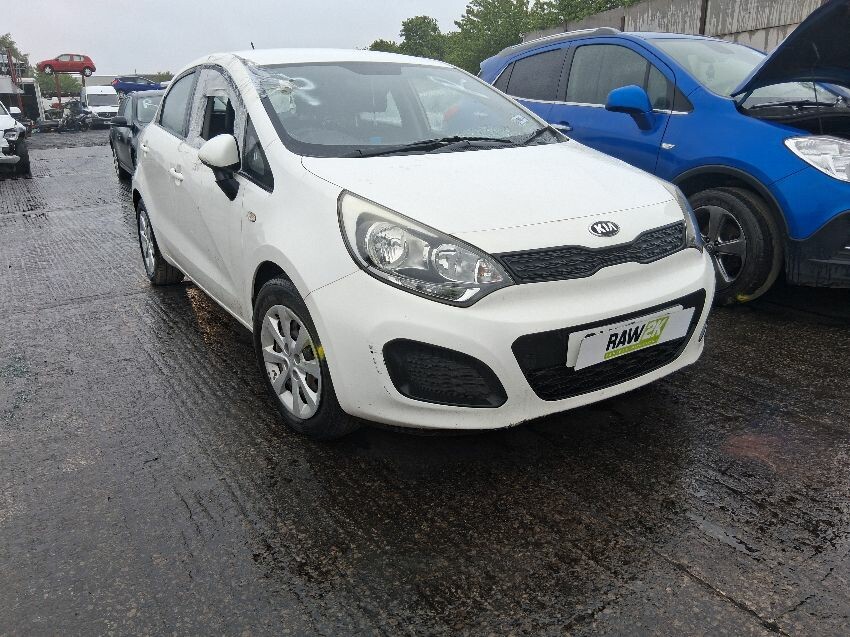 2013 KIA RIO