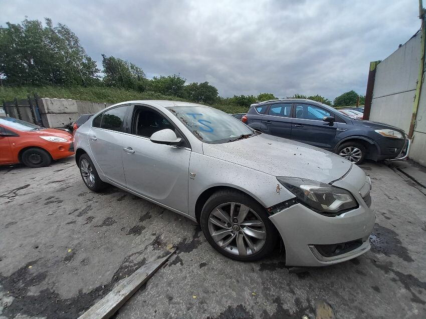2015 VAUXHALL INSIGNIA