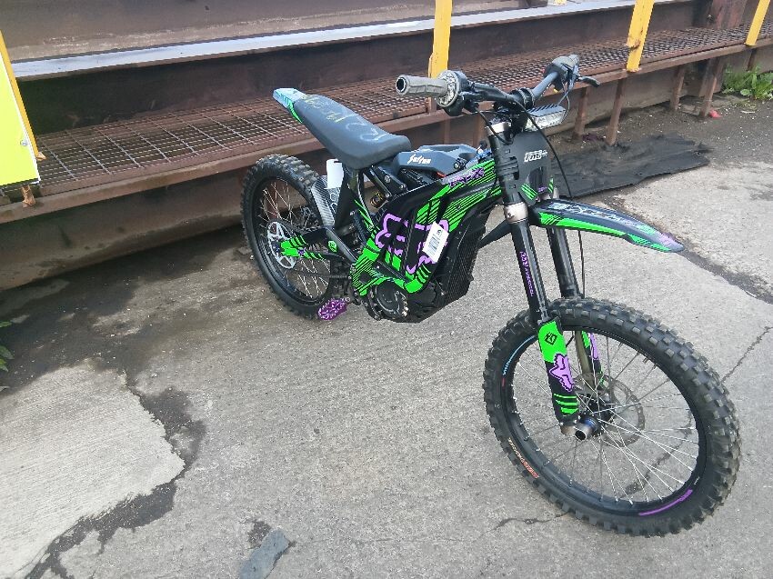  SURRON ELECTIC MOTORCYCLE