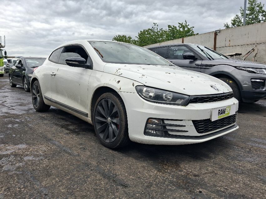 2016 VOLKSWAGEN SCIROCCO
