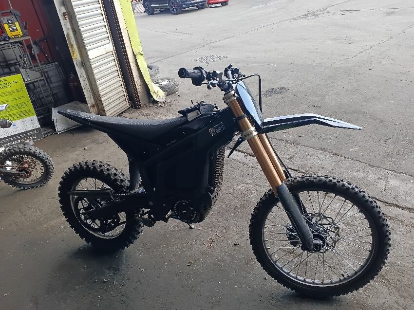  E-BIKE E- BIKE