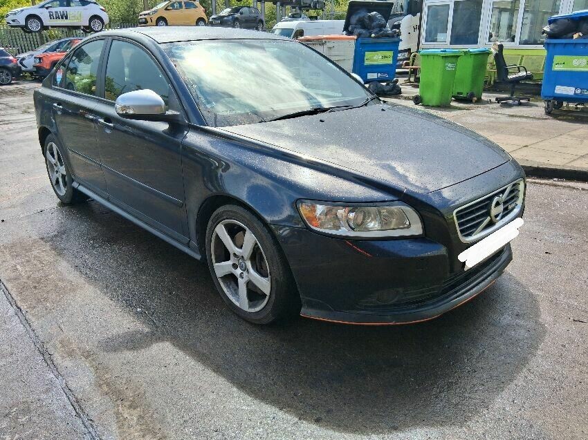 2011 VOLVO S40