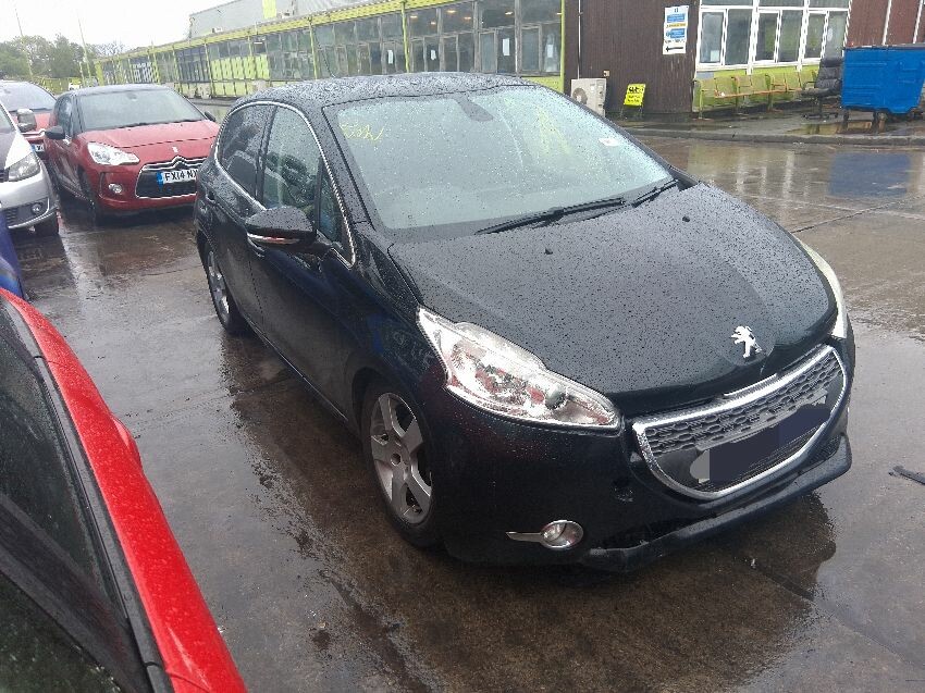 2013 PEUGEOT 208