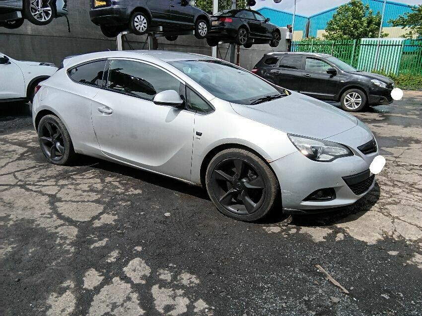 2011 VAUXHALL ASTRA GTC
