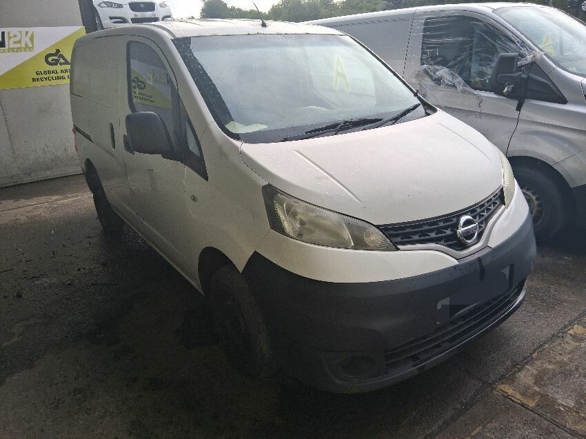 2013 NISSAN NV200