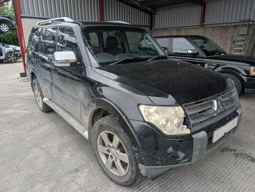 2008 MITSUBISHI SHOGUN