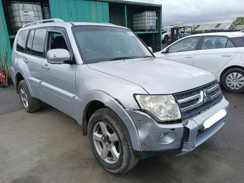 2007 MITSUBISHI SHOGUN