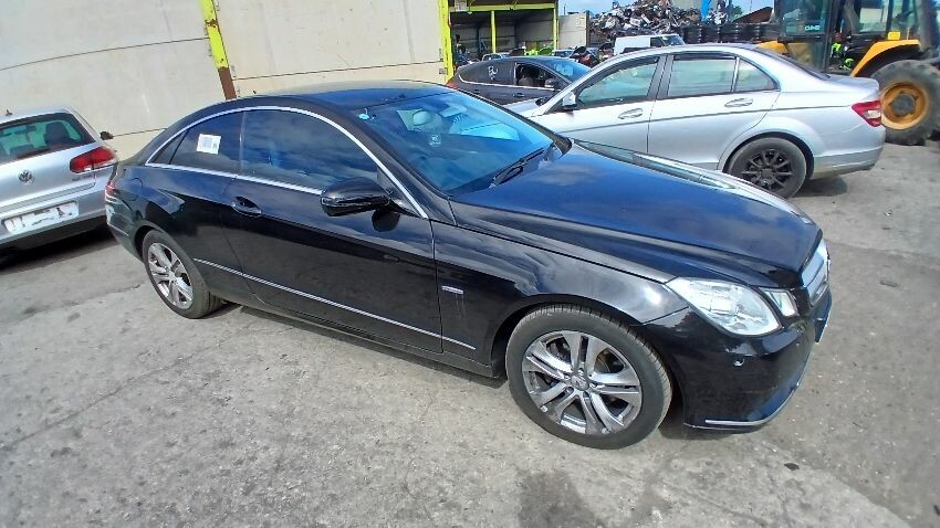2009 MERCEDES E-CLASS