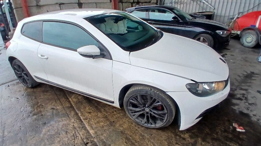 2010 VOLKSWAGEN SCIROCCO