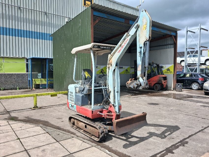  TAKEUCHI Digger
