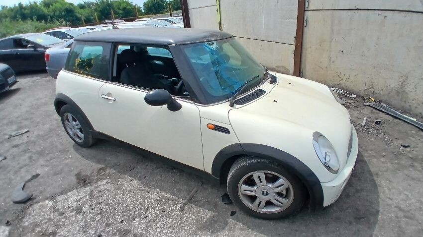 2004 MINI HATCH