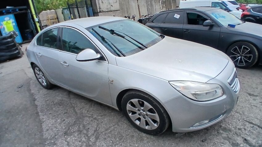 2011 VAUXHALL INSIGNIA
