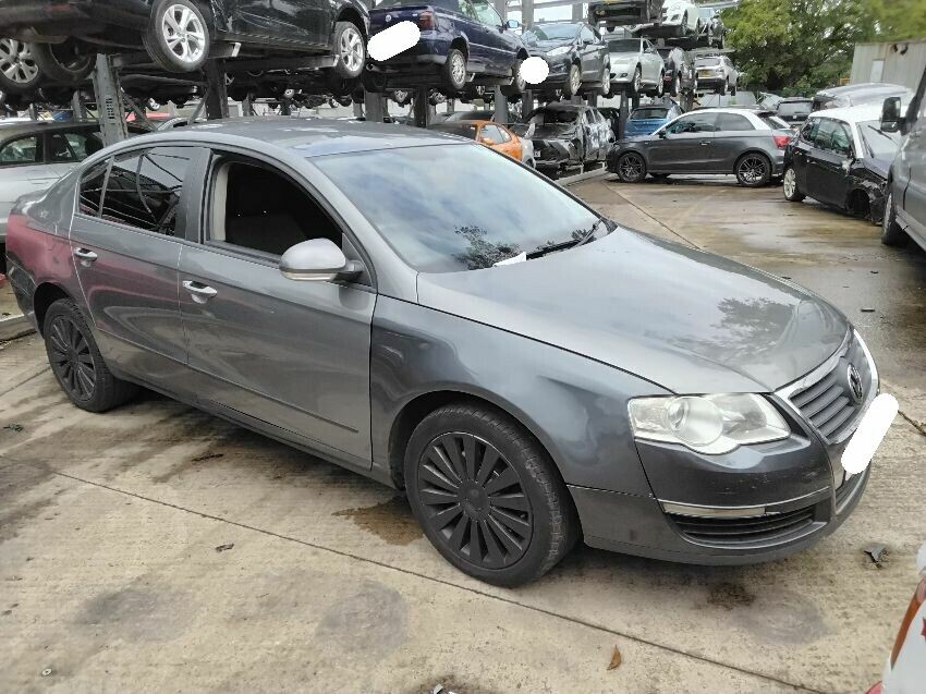2005 VOLKSWAGEN PASSAT