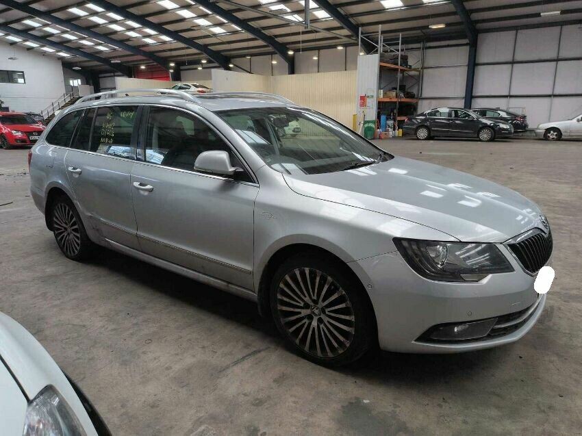 2015 SKODA SUPERB