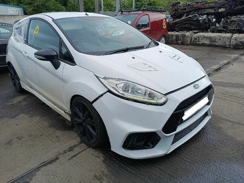 2015 FORD FIESTA