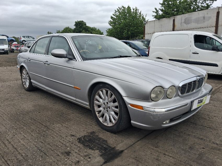 2003 JAGUAR XJ