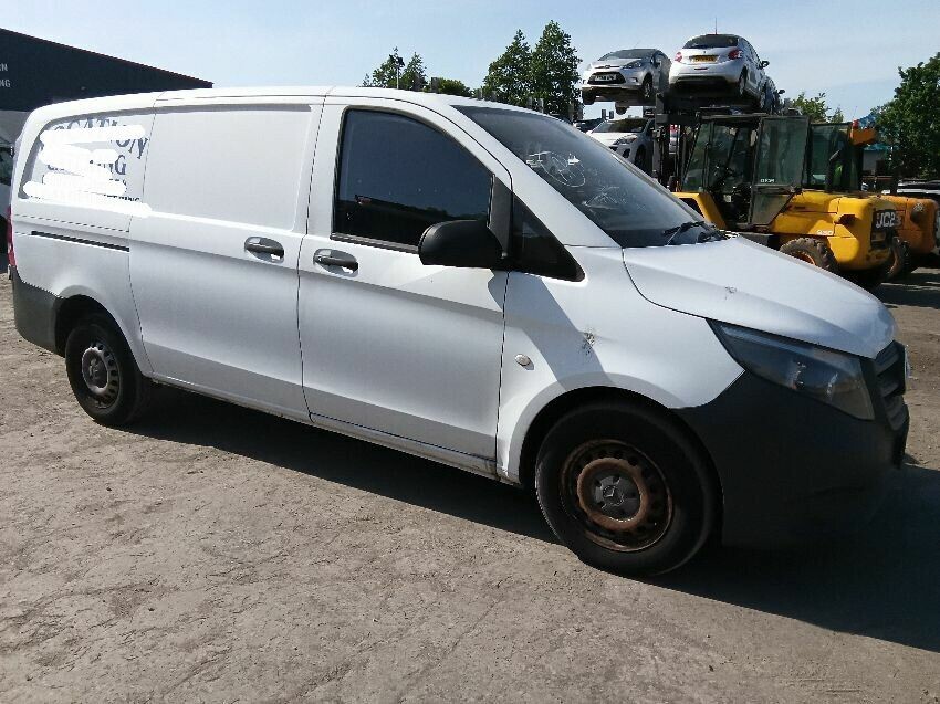 2015 MERCEDES VITO