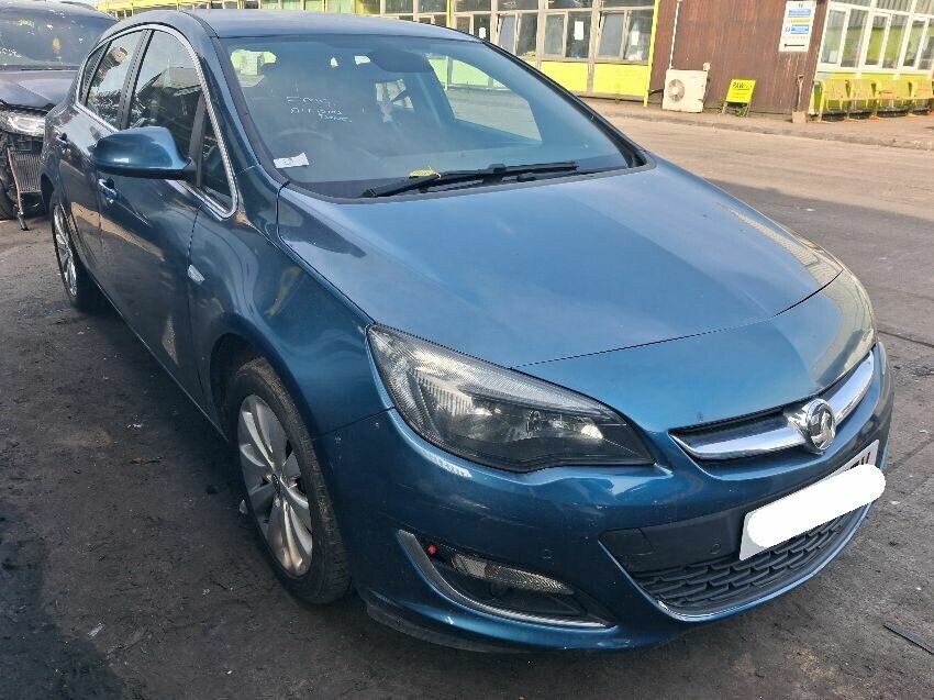 2015 VAUXHALL ASTRA