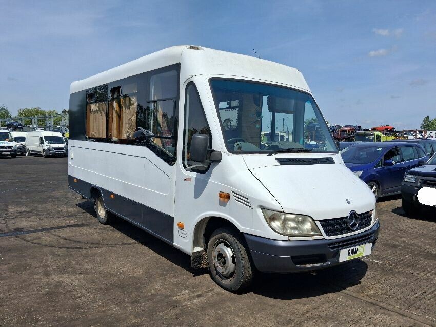 2004 MERCEDES SPRINTER