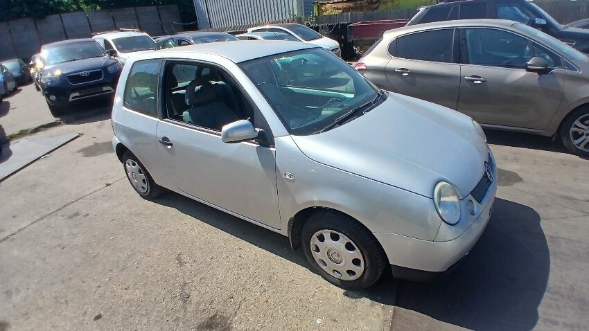2003 VOLKSWAGEN LUPO
