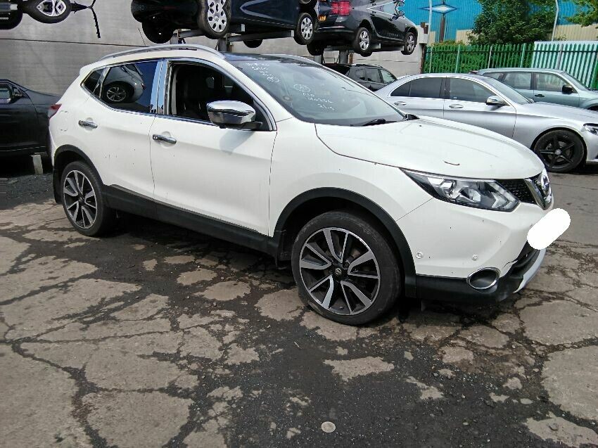 2015 NISSAN QASHQAI