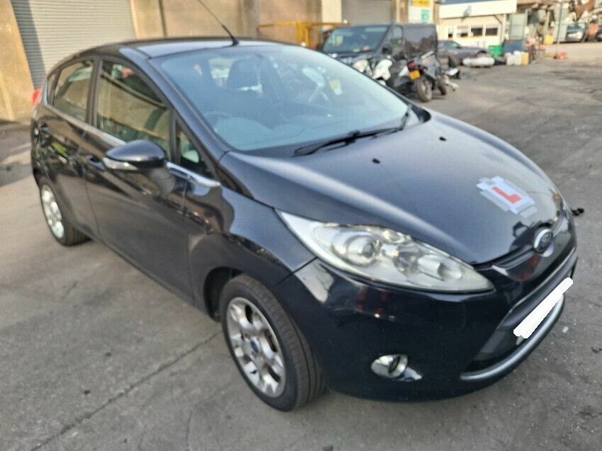 2012 FORD FIESTA