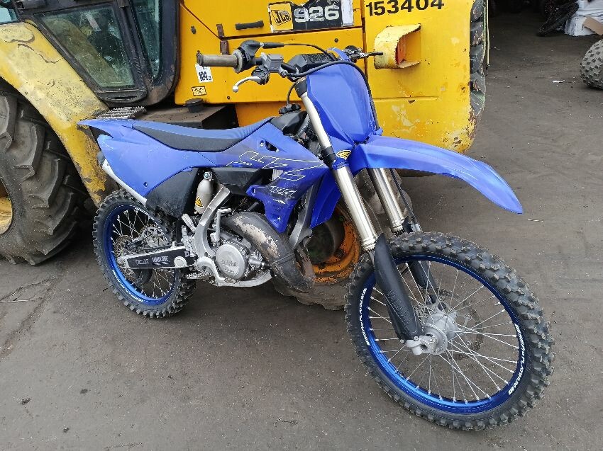  YAMAHA MOTORCYCLE