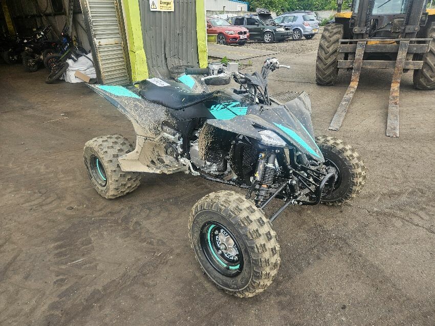  YAMAHA QUAD