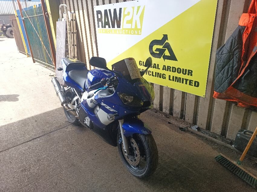 2001 YAMAHA YZF
