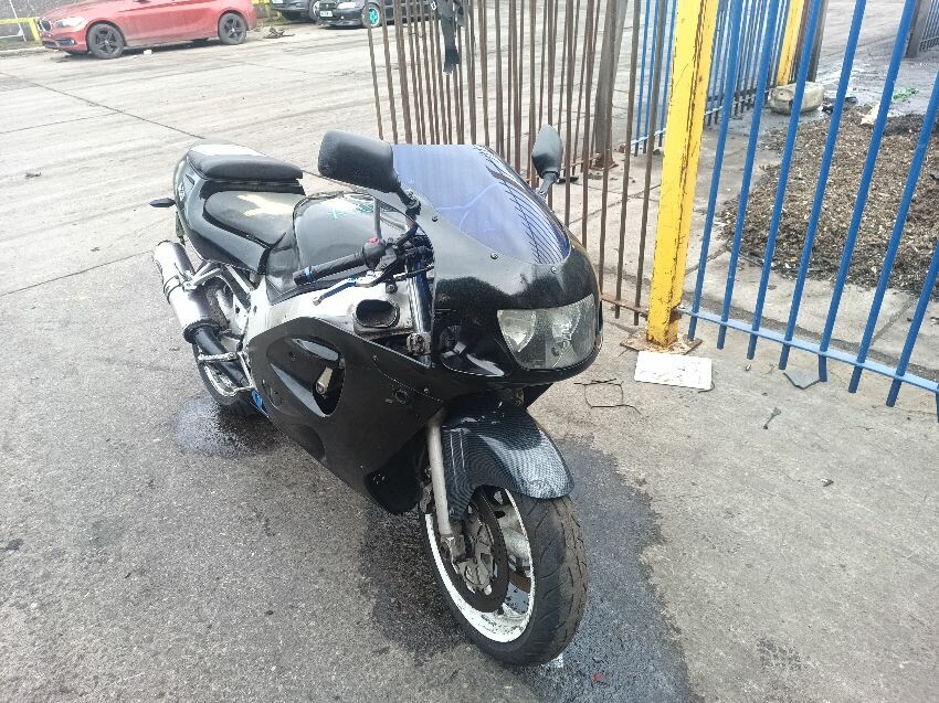 1999 SUZUKI GSXR 600