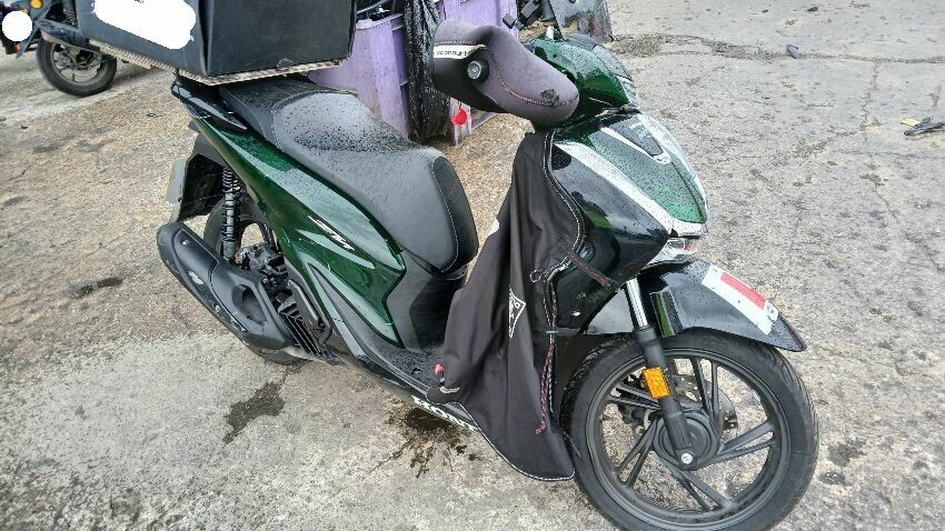 2024 HONDA SH125A + SMART TOP BOX