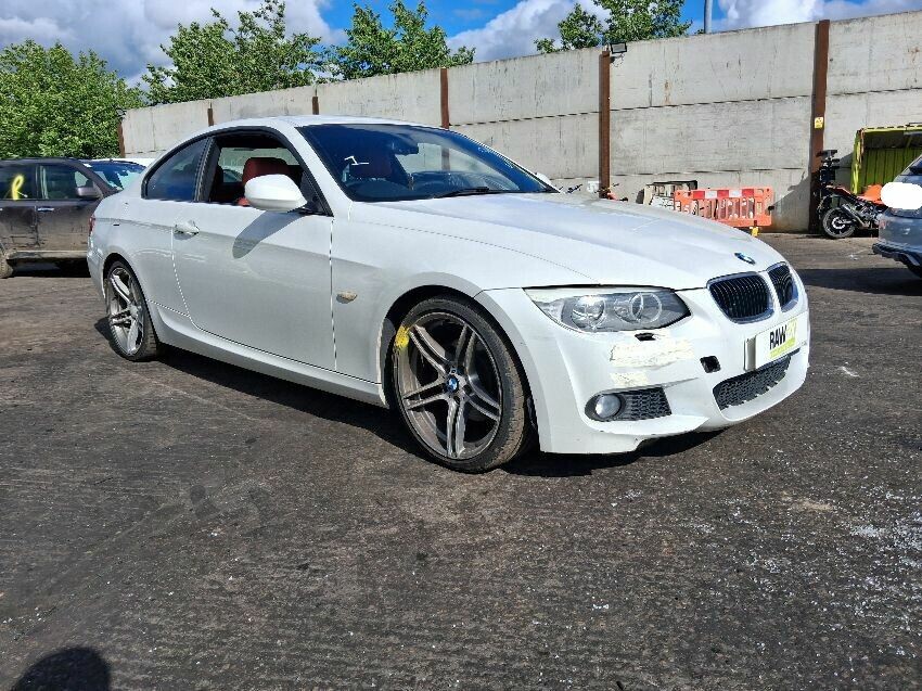 2013 BMW 3 SERIES