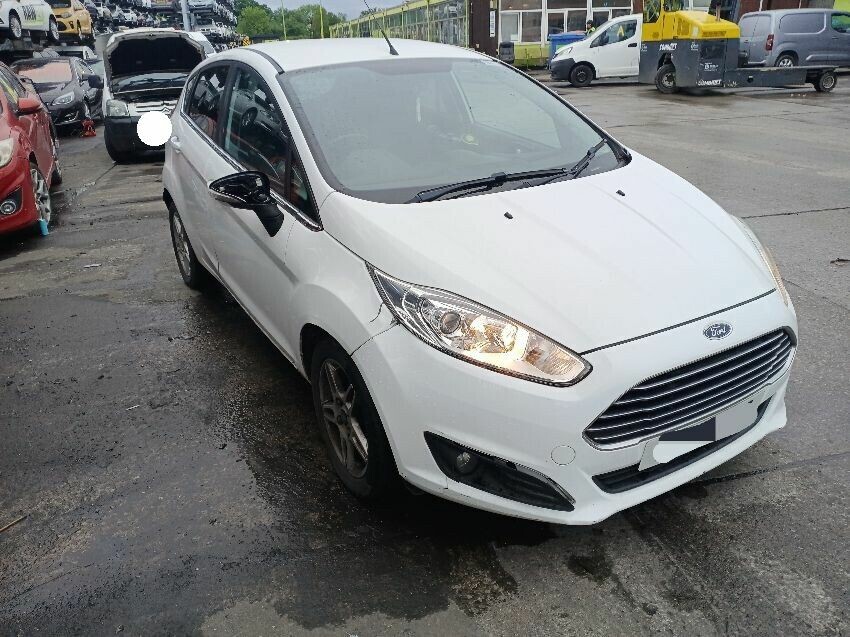 2013 FORD FIESTA