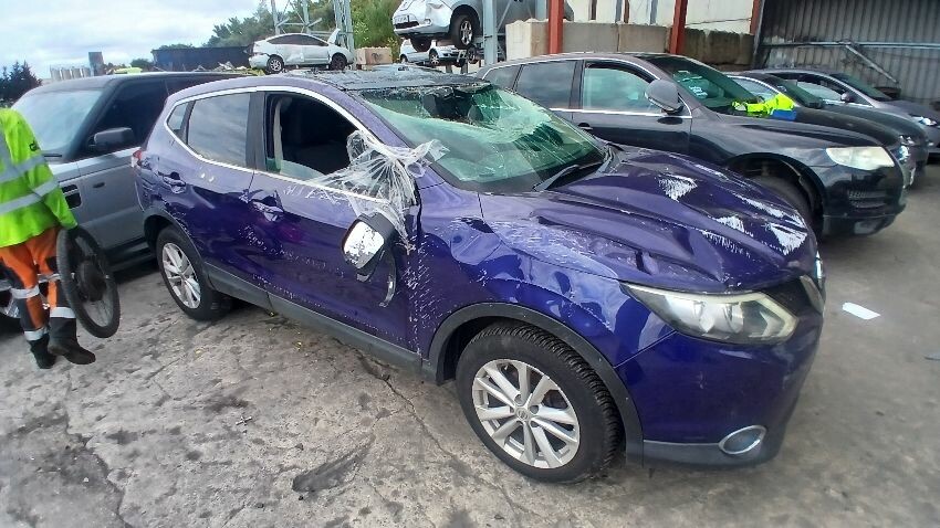 2014 NISSAN QASHQAI