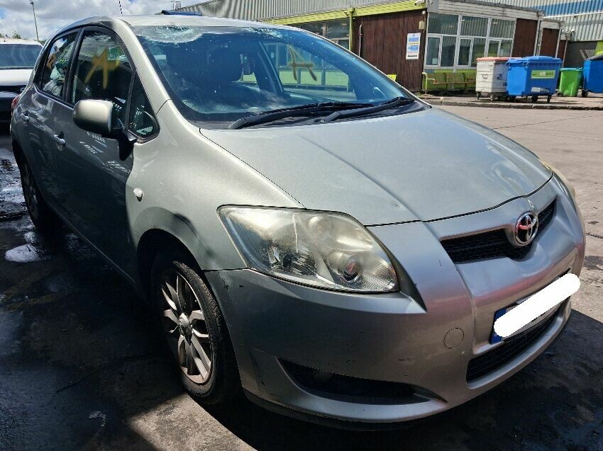 2009 TOYOTA AURIS