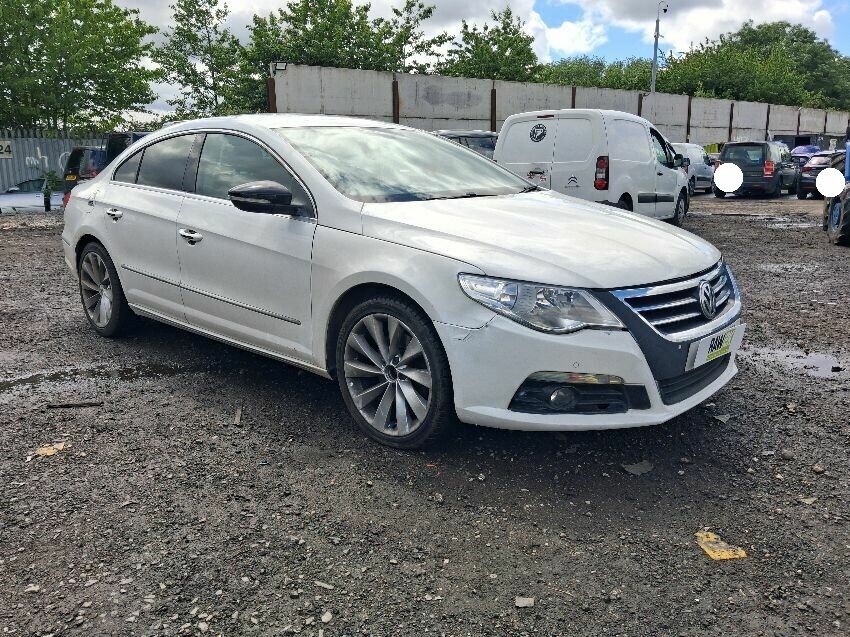 2011 VOLKSWAGEN PASSAT