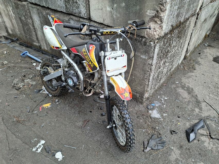 MOTORCYCLE PIT BIKE