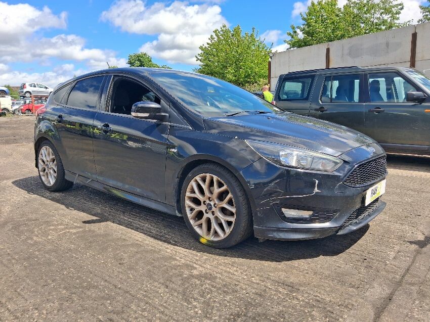2017 FORD FOCUS