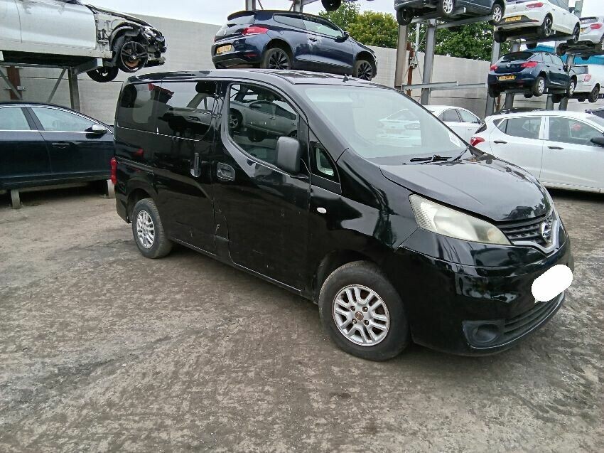 2011 NISSAN NV200