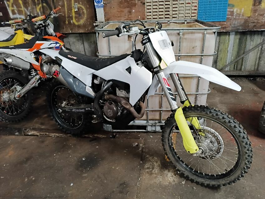  HUSQVARNA WP GUTS