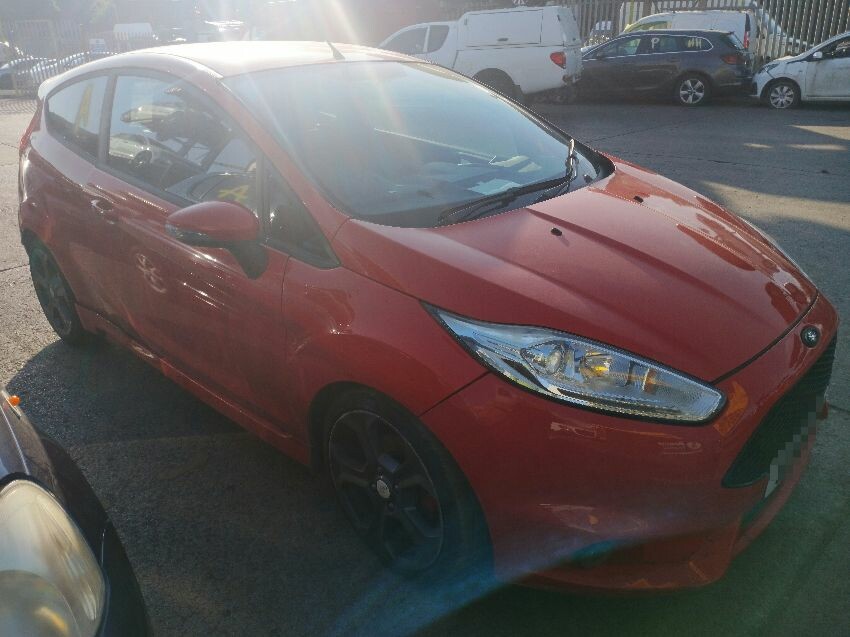 2015 FORD FIESTA ST-2 1,596cc