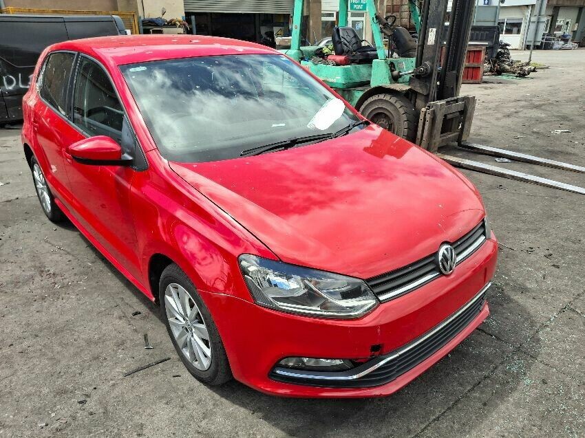 2016 VOLKSWAGEN POLO