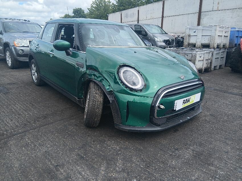 2022 MINI HATCH