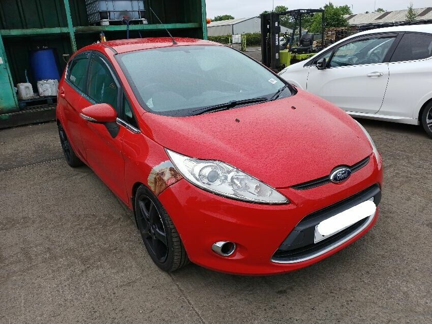 2012 FORD FIESTA